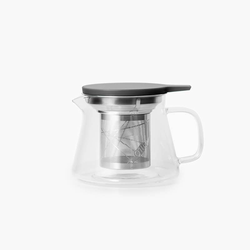 Desktop Glass Teapot 500ml with removable stainless steel infuser and BPA-free Tritan lid, designed for brewing loose-leaf tea with a sleek glass finish and ergonomic handle.